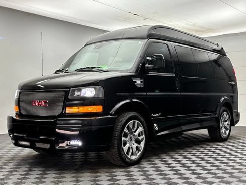 Used 2025 GMC Savana 2500 w/ Driver Convenience Package RWD image 16
