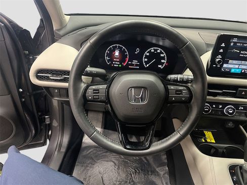 Used 2024 Honda HR-V EX-L image 11