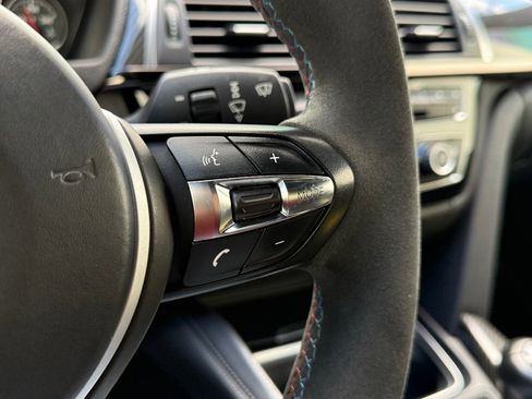 Used 2017 BMW M4 Coupe image 24