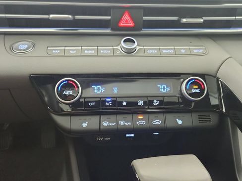 Used 2025 Hyundai Elantra SEL FWD image 29