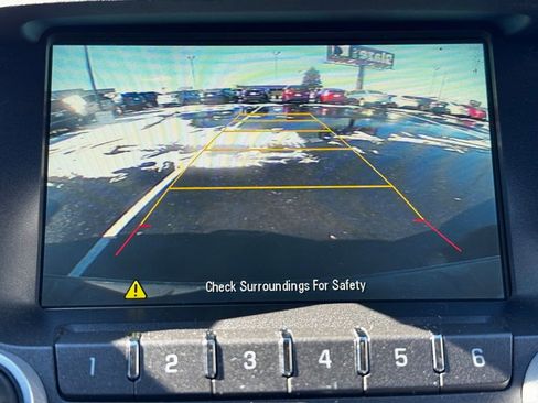 Used 2015 Chevrolet Equinox LT w/ Driver Convenience Package image 4