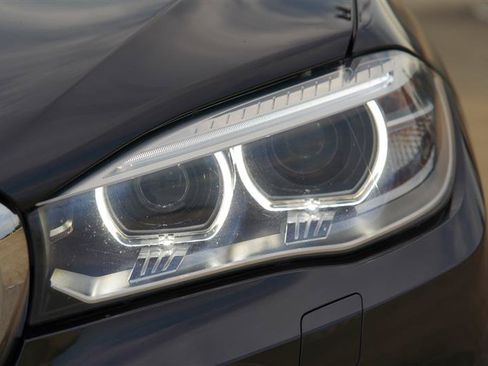 Used 2015 BMW X5 xDrive50i AWD/4WD image 27