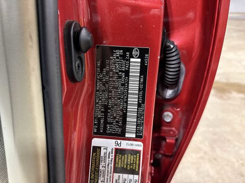 Used 2012 Toyota Camry LE image 14