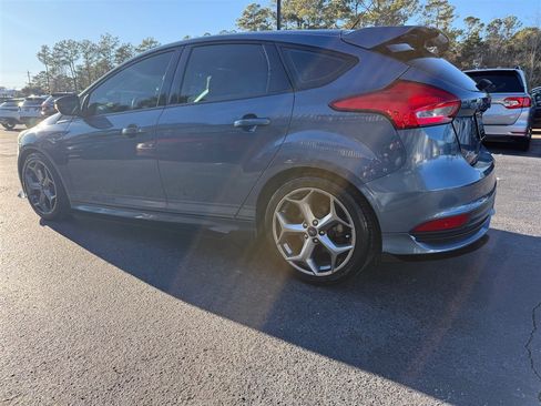 Used 2018 Ford Focus ST image 24