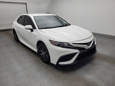 Used 2023 Toyota Camry SE image 13