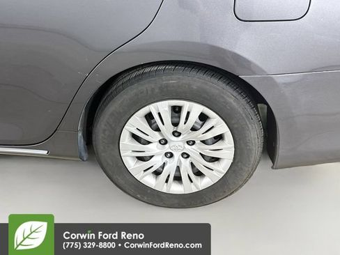Used 2012 Toyota Camry LE FWD image 28