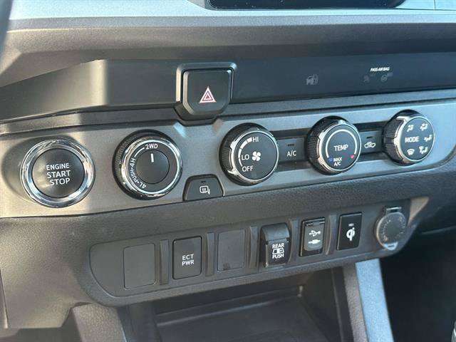 Used 2019 Toyota Tacoma TRD Off-Road AWD/4WD image 18