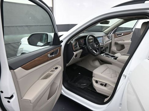 New 2026 Volkswagen Atlas SE AWD/4WD image 38