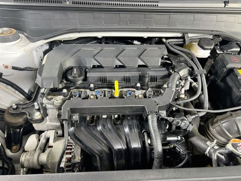 Used 2023 Hyundai Venue SEL FWD image 28