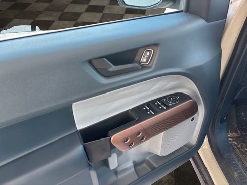 Used 2024 Ford Maverick Lariat w/ FX4 Off-Road Package image 18