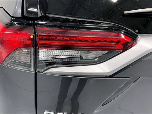 Used 2022 Toyota RAV4 XSE AWD/4WD image 38