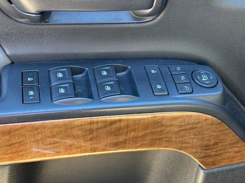 Used 2015 Chevrolet Silverado 1500 LTZ image 16