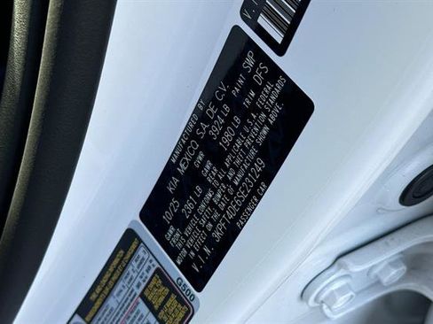 New 2025 Kia K4 LXS image 31