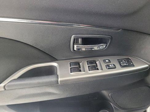 Used 2018 Mitsubishi Outlander Sport ES AWD/4WD image 27