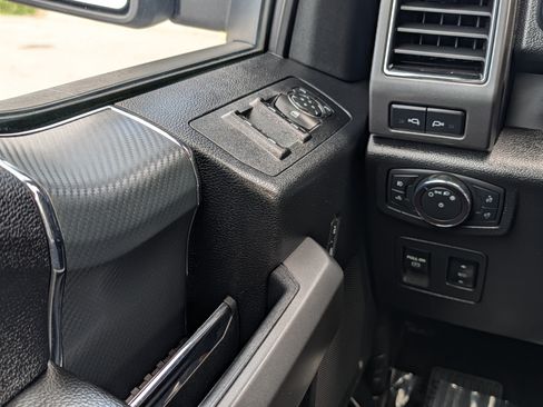 Used 2018 Ford F150 XLT w/ Equipment Group 302A Luxury AWD/4WD image 26