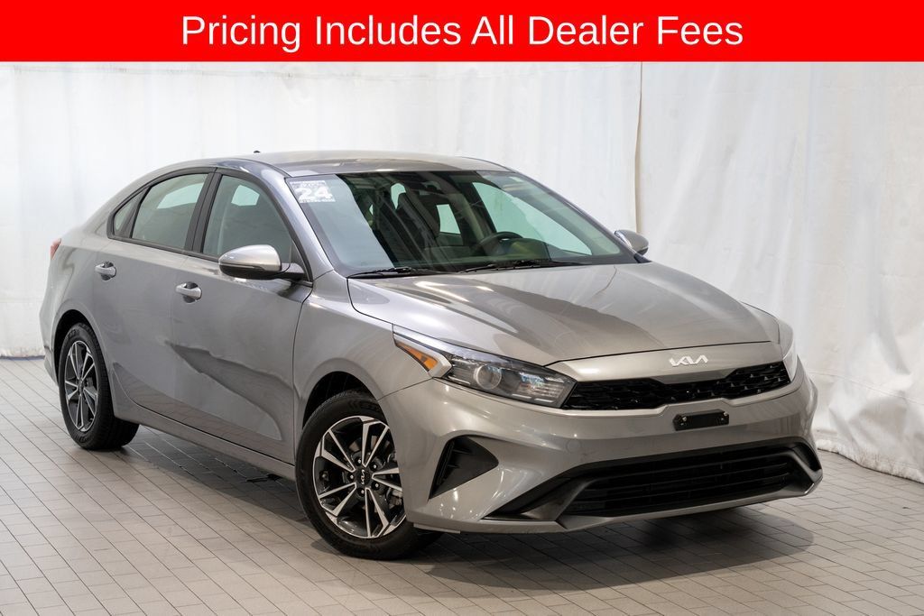 Certified 2024 Kia Forte LXS w/ LXS Technology Package FWD image 1