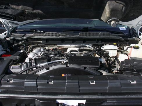 Used 2024 Chevrolet Silverado 2500 LT image 12