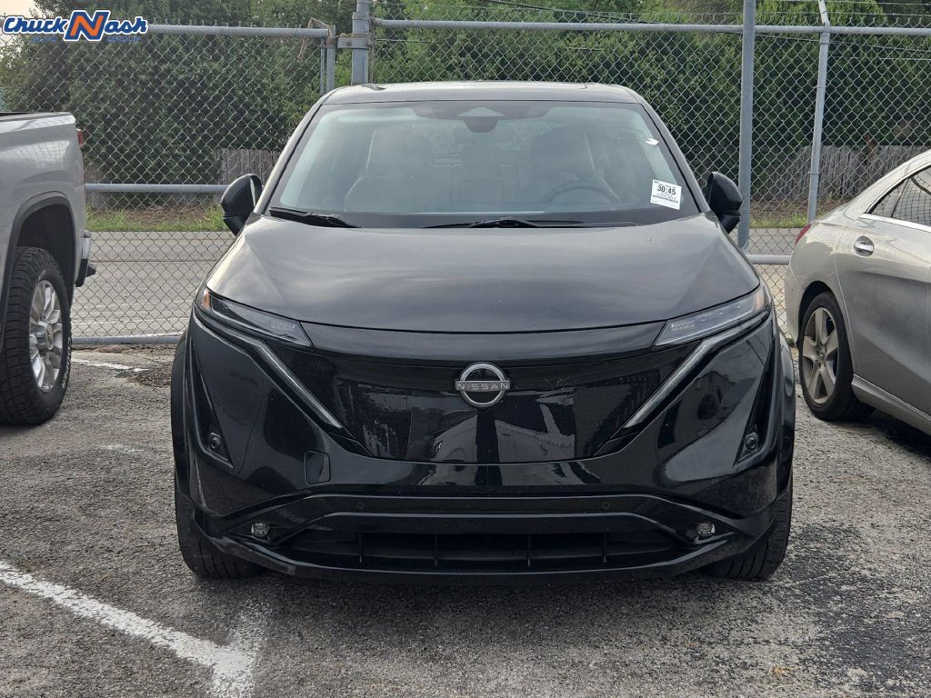 Used 2023 Nissan Ariya AWD image 2