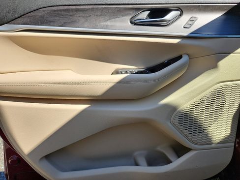 New 2025 Jeep Grand Cherokee Limited image 8