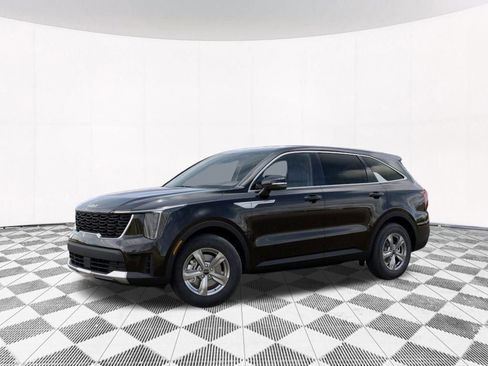 Used 2026 Kia Sorento LX FWD image 4