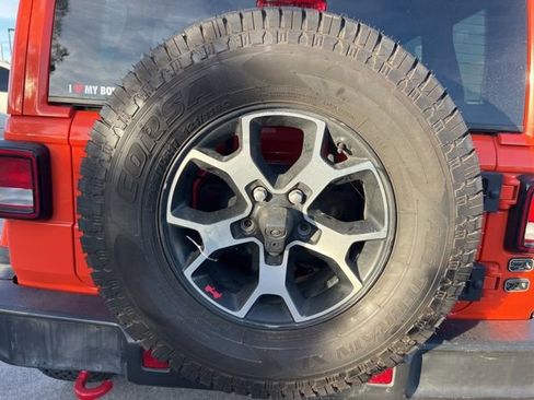 Used 2023 Jeep Wrangler Unlimited Rubicon image 13