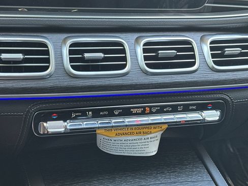 New 2026 Mercedes-Benz GLE 450 4MATIC Coupe image 17