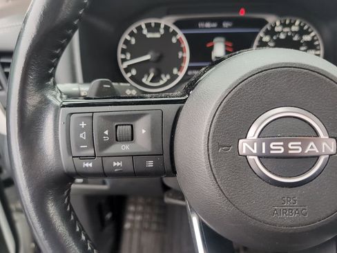 Used 2023 Nissan Rogue SV w/ SV Premium B Package image 24