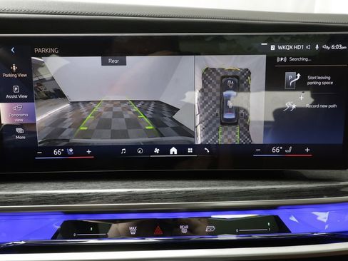 Certified 2025 BMW 760i xDrive w/ Executive Package AWD/4WD image 12
