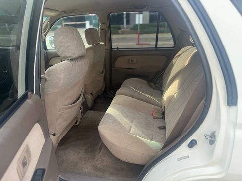 Used 2000 Toyota 4Runner SR5 image 12