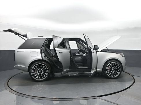 Used 2023 Land Rover Range Rover SE AWD/4WD image 43