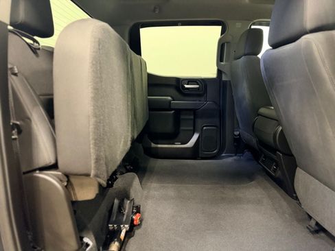 Used 2019 Chevrolet Silverado 1500 Custom w/ Custom Value Package AWD/4WD image 26