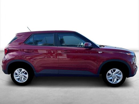 New 2026 Hyundai Venue SE image 9