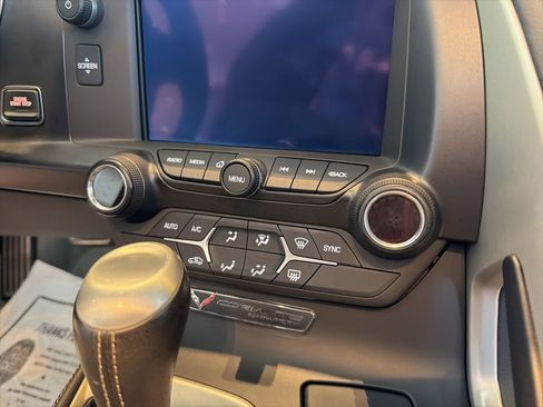 Used 2014 Chevrolet Corvette Stingray Coupe image 12