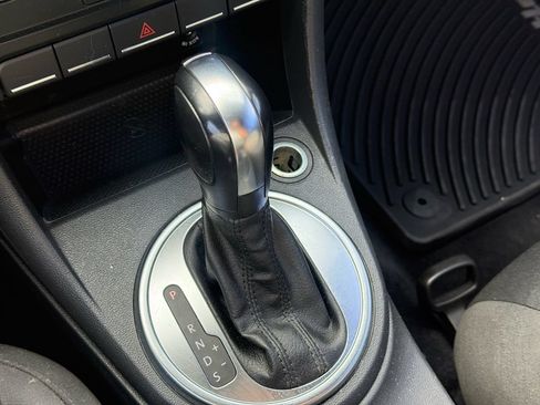 Used 2013 Volkswagen Beetle 2.5 FWD image 12