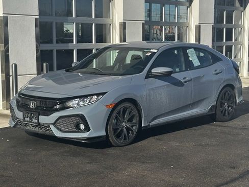 Used 2017 Honda Civic Sport image 2