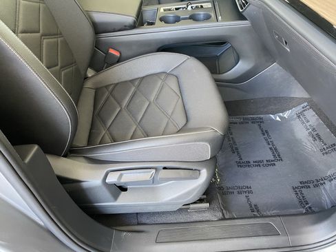 Certified 2025 Volkswagen Atlas SE AWD/4WD image 45