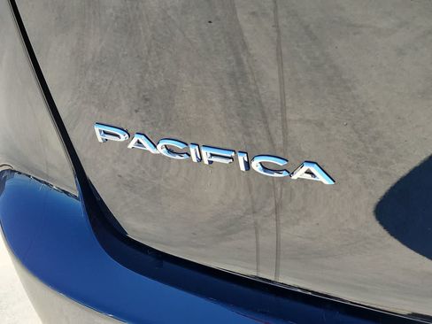 New 2026 Chrysler Pacifica Select FWD image 15