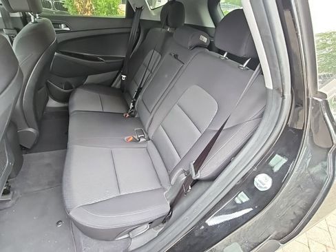 Used 2018 Hyundai Tucson SE image 12