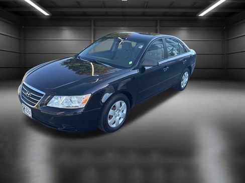 Used 2010 Hyundai Sonata GLS image 3