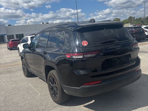 Used 2024 Jeep Grand Cherokee L Laredo image 13