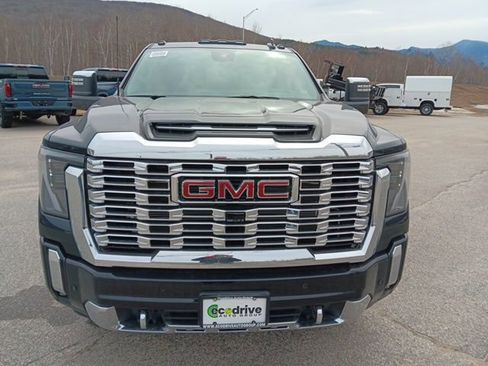 New 2026 GMC Sierra 3500 Denali w/ Denali Reserve Package AWD/4WD image 2