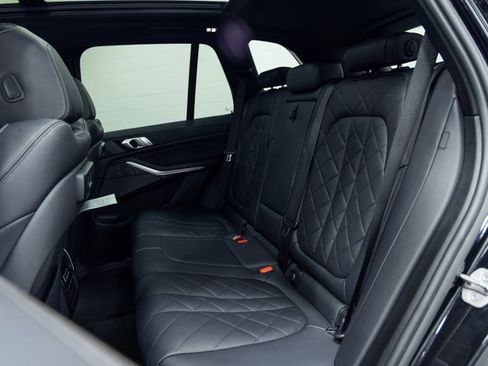 Used 2023 BMW X5 xDrive40i w/ M Sport Package image 23