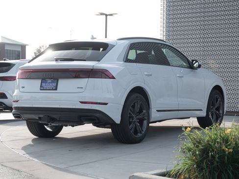 New 2026 Audi Q8 Premium image 4