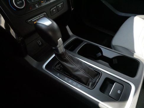 Used 2018 Ford Escape SE w/ SE Sport Appearance Package image 24