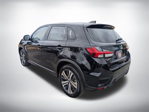 New 2025 Mitsubishi Outlander Sport SE image 5