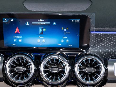 Certified 2025 Mercedes-Benz GLB 250 image 19