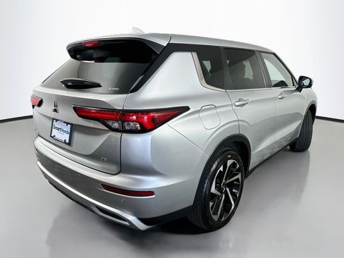 Used 2024 Mitsubishi Outlander SE AWD/4WD image 7