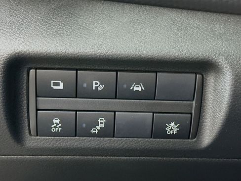 Used 2024 Nissan Kicks S image 16