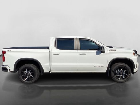 Used 2022 Chevrolet Silverado 1500 RST w/ LPO, Blackout Package AWD/4WD image 4