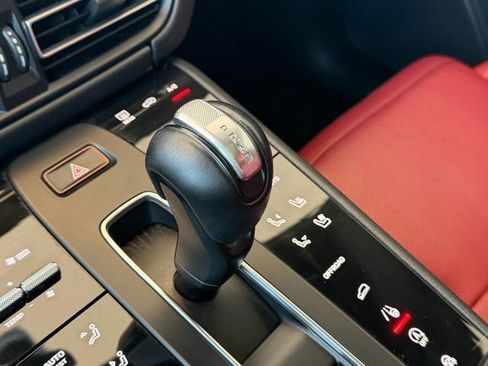 Used 2022 Porsche Macan AWD/4WD image 20